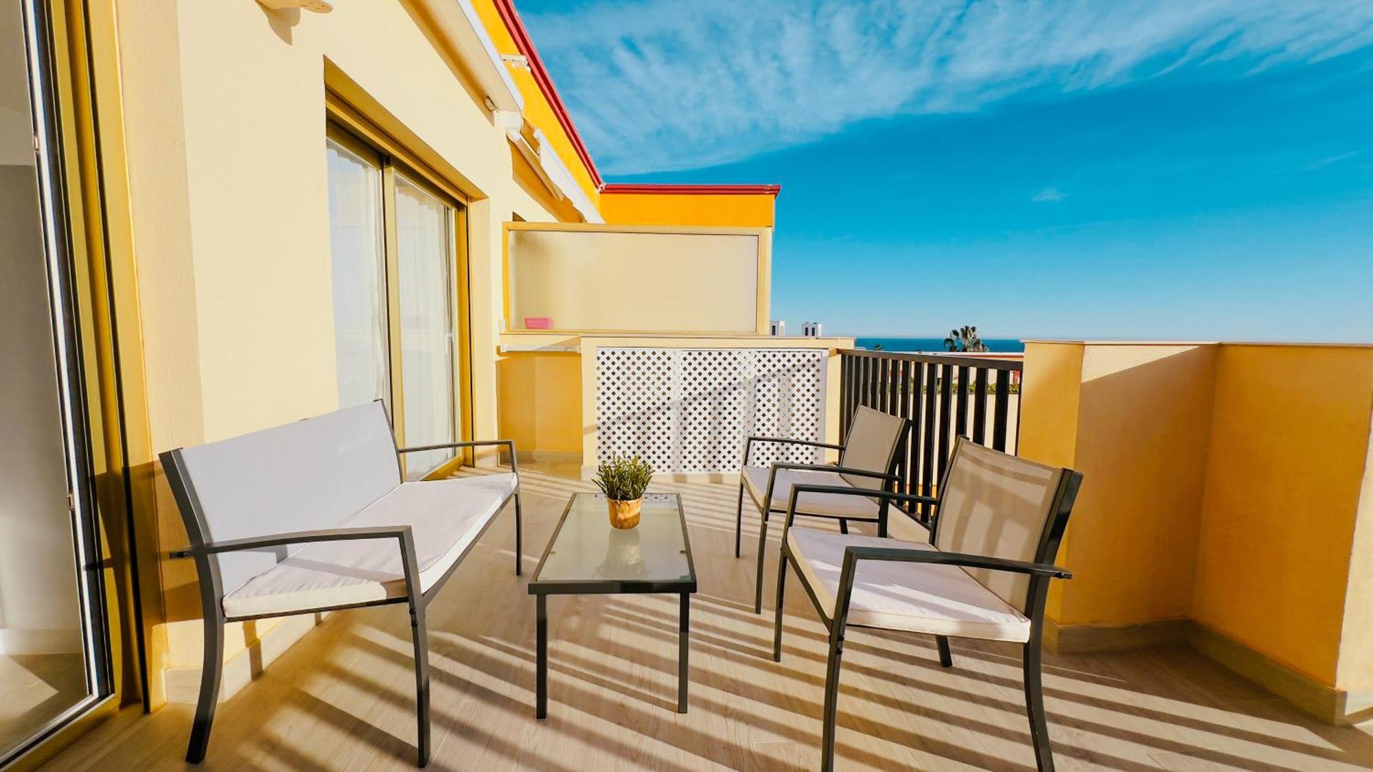 Oleholidays 345 Romana Playa Atico Vistas Al Mar Apartamento *